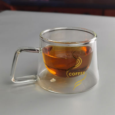 kualitas 200ml Borosilicate Double Layer Glass Coffee Mug With Golden Logo pabrik