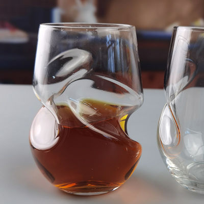 kualitas Twisted Swirling Crystal Red Wine Glasses 250ml Stemless pabrik