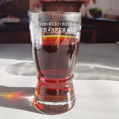 kualitas Creative Big Mouth Pub Craft Beer Glasses With Circle Logo Decoration pabrik